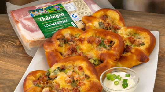Flammkuchen Brezen mit Thüringer Schinkenspeck von Wolf aus dem Airfryer