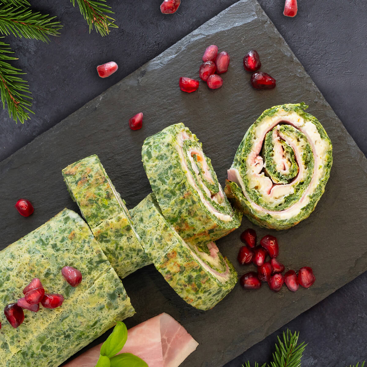 Spinatrolle mit Thüringer Kochschicken und Frischkäse gefüllt